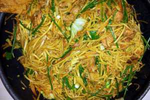 Mauritian fried noodles 2